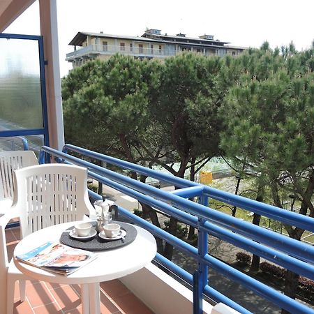 Nice Apartment With Terrace Next To The Sea Бибионе Экстерьер фото